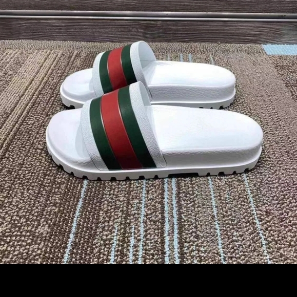 Gucci White Slides with Red and Green Stripes - Picture 1 of 2